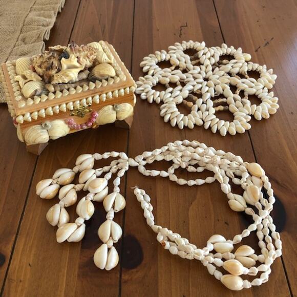 Vintage Boho Cowrie Shell Box, Trivet & Plant Hanger Bundle - Picture 11 of 11